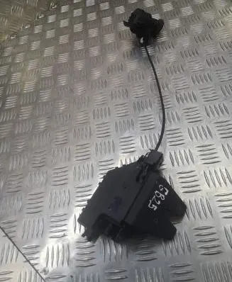 Loading door lock