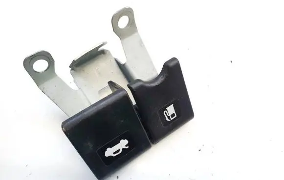 Renault Kadjar Engine bonnet (hood) release handle