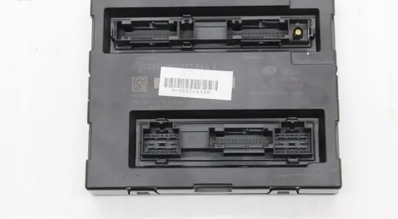 Volkswagen Touareg II Comfort/convenience module 4H0907064J