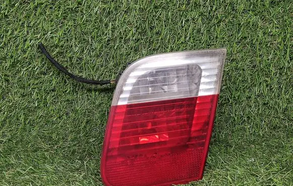 BMW 3 E46 Tailgate rear/tail lights 6910538 691053805