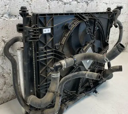 Toyota Sienna XL40 IV Electric radiator cooling fan 1636331510 2685004000