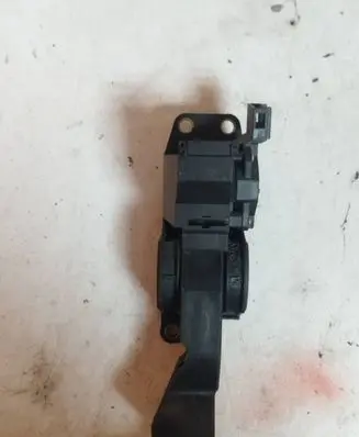 Volkswagen Golf IV Accelerator throttle pedal 1J2721503C 186100479 0280752211