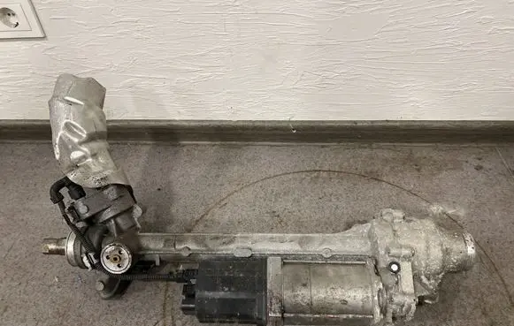 BMW 3 F30 F35 F31 Steering rack 6881280
