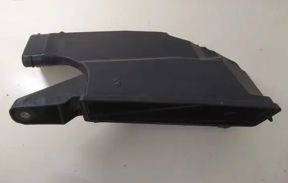Mercedes-Benz S W222 Air intake duct part A6420904401