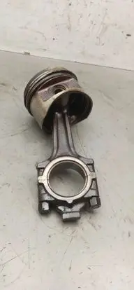 BMW 7 E32 Piston with connecting rod