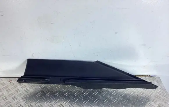 Tesla Model S (C) pillar trim 101033900D M8T26299590