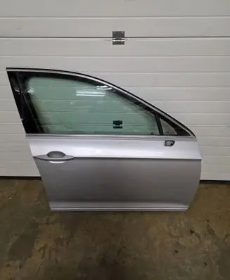 Volkswagen PASSAT B8 Front door