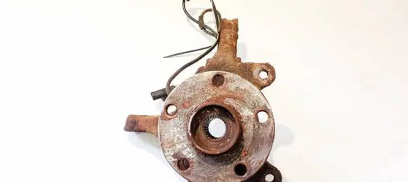 Toyota Auris 150 Front wheel hub
