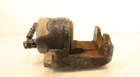 Toyota RAV 4 (XA20) Front brake caliper