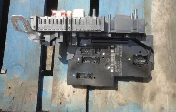 Mercedes-Benz E W212 SAM control unit A2129060205