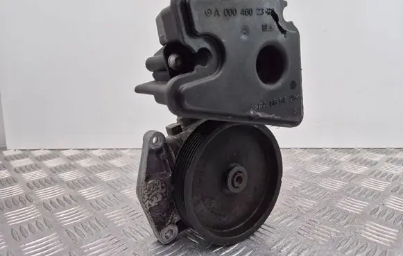 Mercedes-Benz E W211 Power steering pump 0054662001