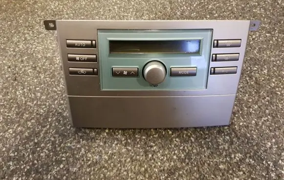 Toyota Corolla Verso AR10 Climate control unit