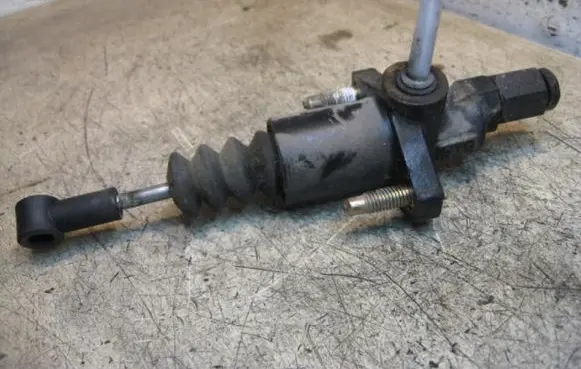 Mercedes-Benz A W168 Clutch master cylinder