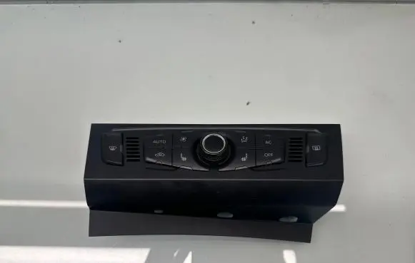 Audi A4 S4 B8 8K Climate control unit 8T1820043P A2C53279965