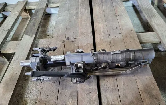 BMW 1 E81 E87 Steering wheel axle 6786899