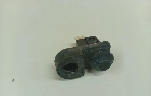 Subaru Legacy Front door sensor