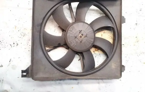Hyundai Getz Radiator cooling fan shroud 3a2224