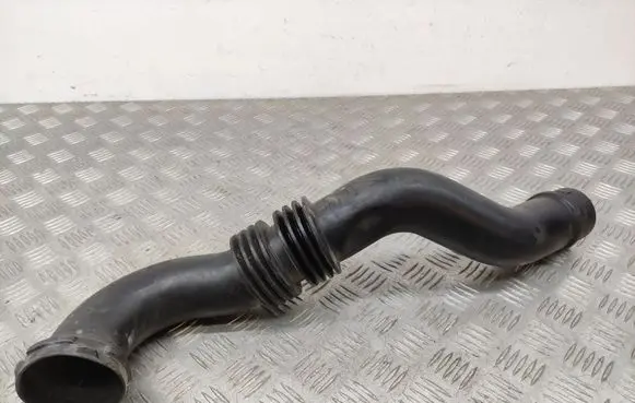 Opel Vivaro Intercooler hose/pipe 8200865653