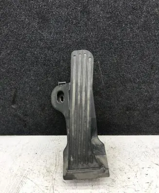 Volkswagen Caddy Accelerator throttle pedal 1T2723503G 6PV00874601