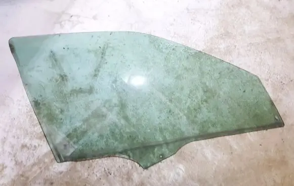 Peugeot 406 Front door window glass four-door