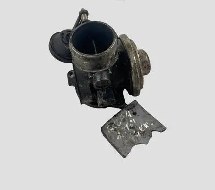 Volkswagen Golf IV EGR valve 038129637