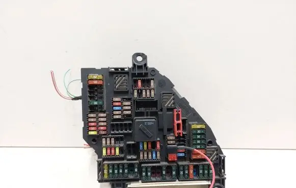 BMW 5 GT F07 Fuse module 117033452 051109 00296183