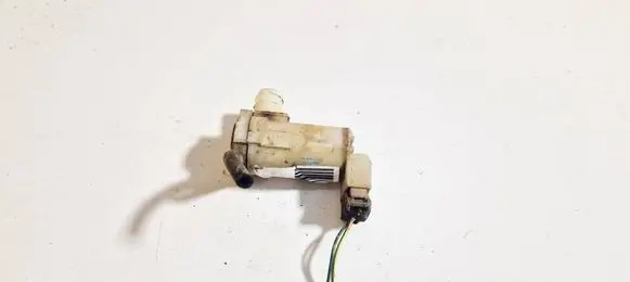 Nissan X-Trail T30 Windscreen/windshield washer pump