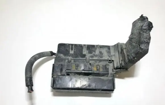 Nissan Almera N16 Fuse box set 5m301