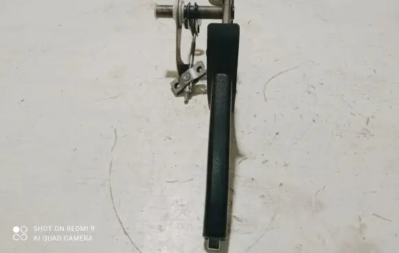KIA Ceed Handbrake/parking brake lever assembly