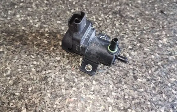 Citroen C5 Turbo solenoid valve 9652862380