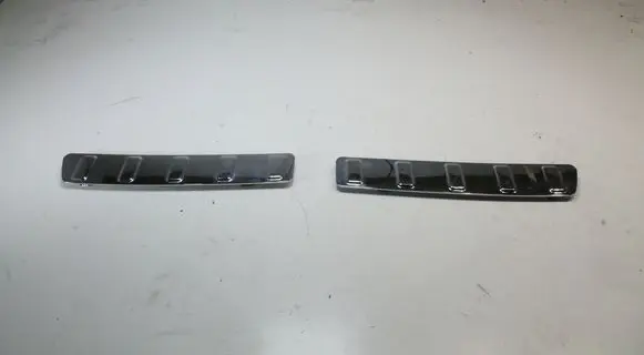 Mercedes-Benz B W245 Centre console side trim rear A1696940325 A1696940425
