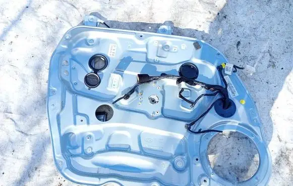 KIA Carens II Sliding door window regulator with motor 824701d220