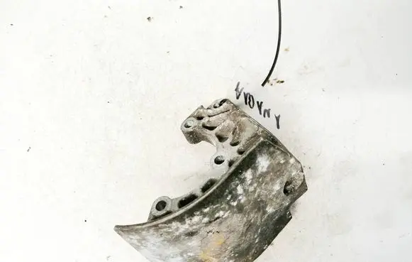 Chevrolet Captiva Engine mounting bracket