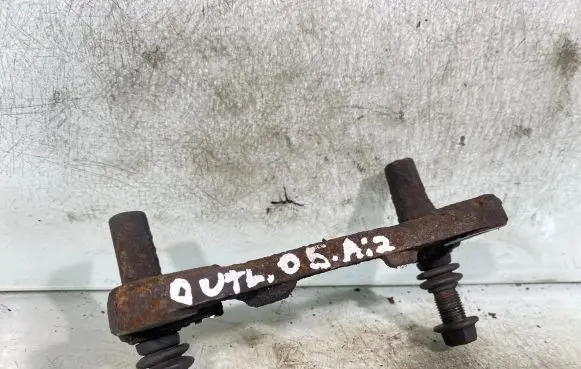 Mitsubishi Outlander Brake caliper pad carrier rear 