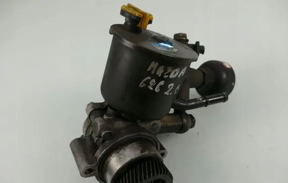 Mazda 626 Power steering pump GE6S3265XD