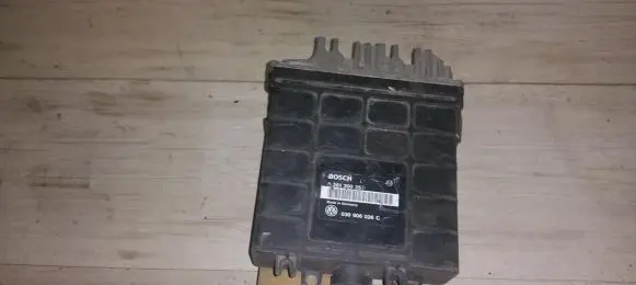 Volkswagen Golf III Engine control unit/module 0261200257 030906026c