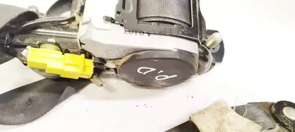 Honda FR-V Front seatbelt E40433173