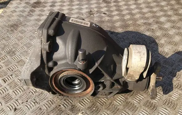 Mercedes-Benz CLS C218 X218 Rear differential A2043510508 A2183504300