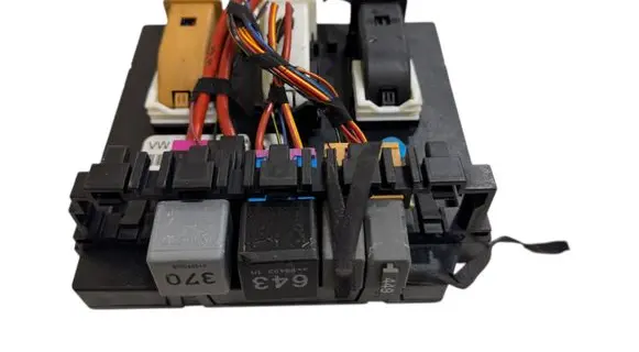 Volkswagen Golf VI Comfort/convenience module 1K0937084B