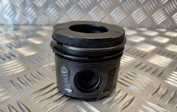 Opel Corsa D Piston 06933 55197999