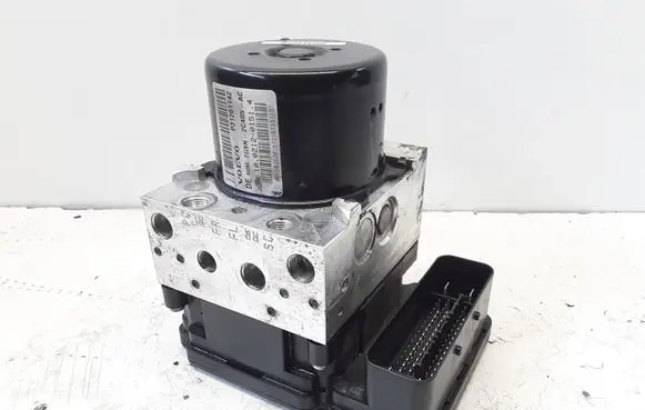 Volvo V70 ABS Pump 31261142