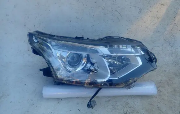 Mitsubishi Outlander Headlight/headlamp