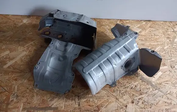 Peugeot 308 Heat shield in engine bay V756311180