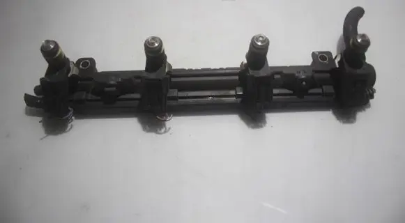 Volkswagen Polo Fuel main line pipe