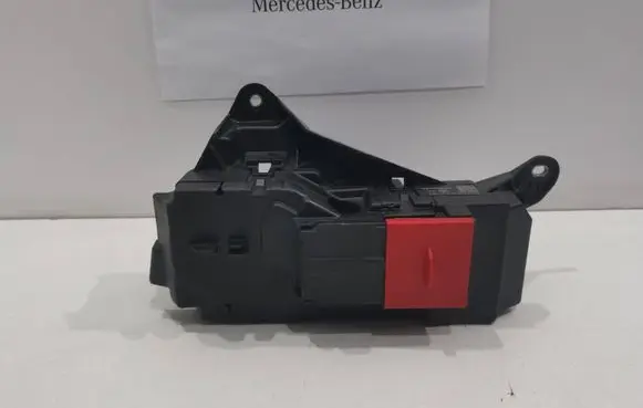 Mercedes-Benz C W205 Fuse box set A2065409901