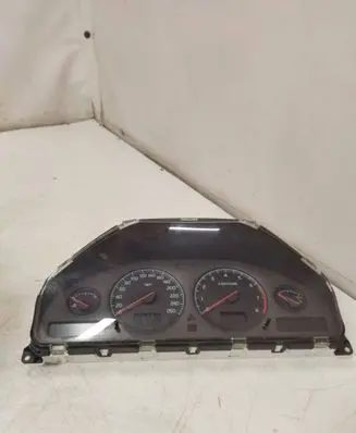 Volvo S80 Speedometer (instrument cluster) 8602471