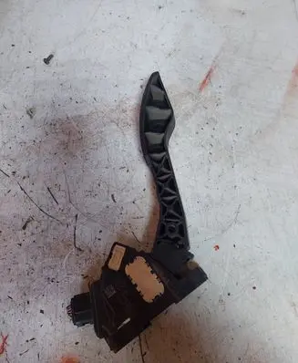 Toyota Auris 150 Accelerator throttle pedal 7811002020 45695948097