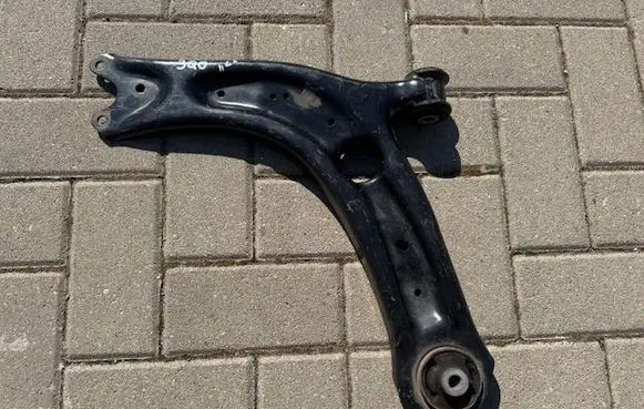 Volkswagen Tiguan Front control arm 3Q0407153D 3Q0407151