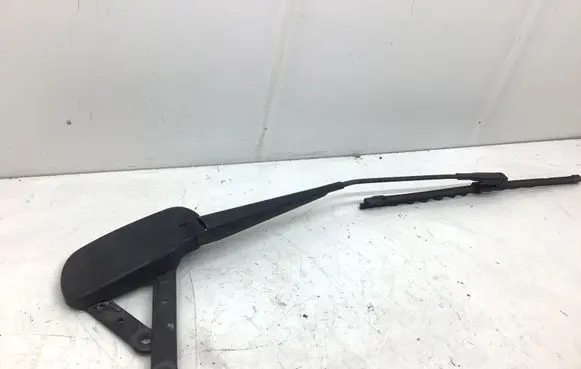 Mercedes-Benz B W246 W242 Front wiper blade arm W000016715