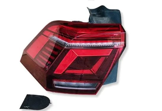 Volkswagen Tiguan Rear/tail lights 5NA945207J 0021488208 00214953
